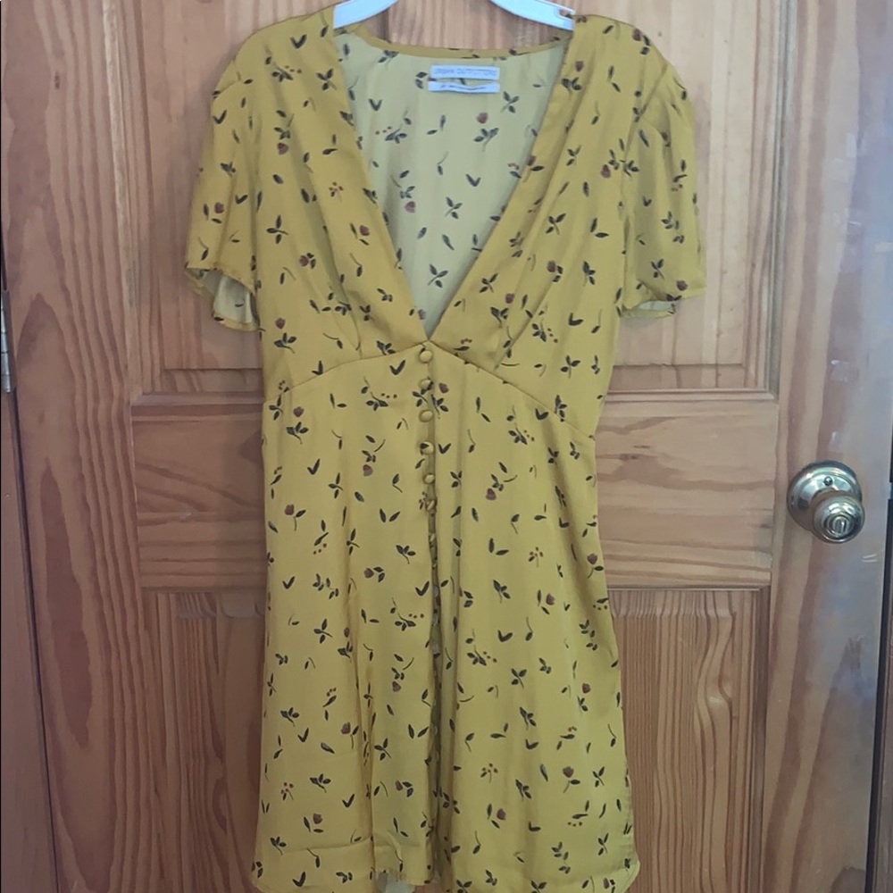 Urban outfitters, never worn adorable yellow dress